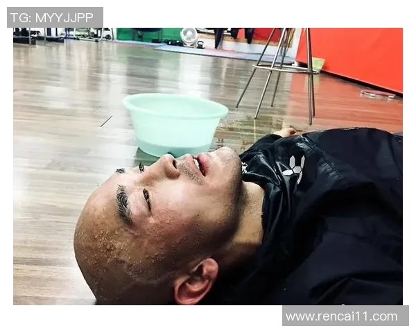 一龙与崔洪万巅峰对决拳坛传奇之战引发热议与期待